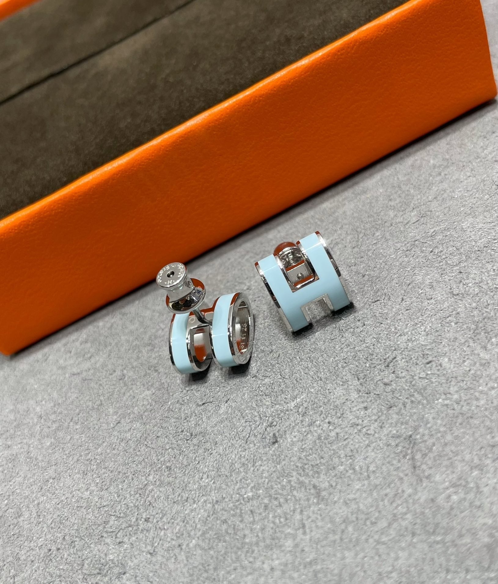 [Aurelle Style]POP H SKY BLUE STUD EARRINGS