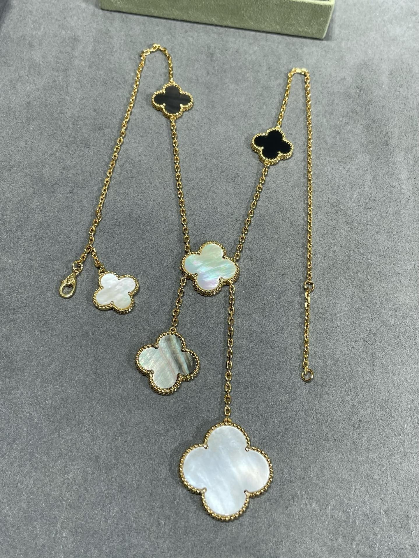 [Aurelle Style]CLOVER 6 MOTIF MOP ONYX GOLD NECKLACE