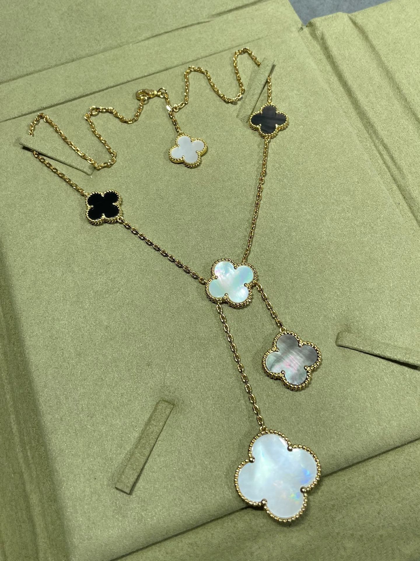 [Aurelle Style]CLOVER 6 MOTIF MOP ONYX GOLD NECKLACE