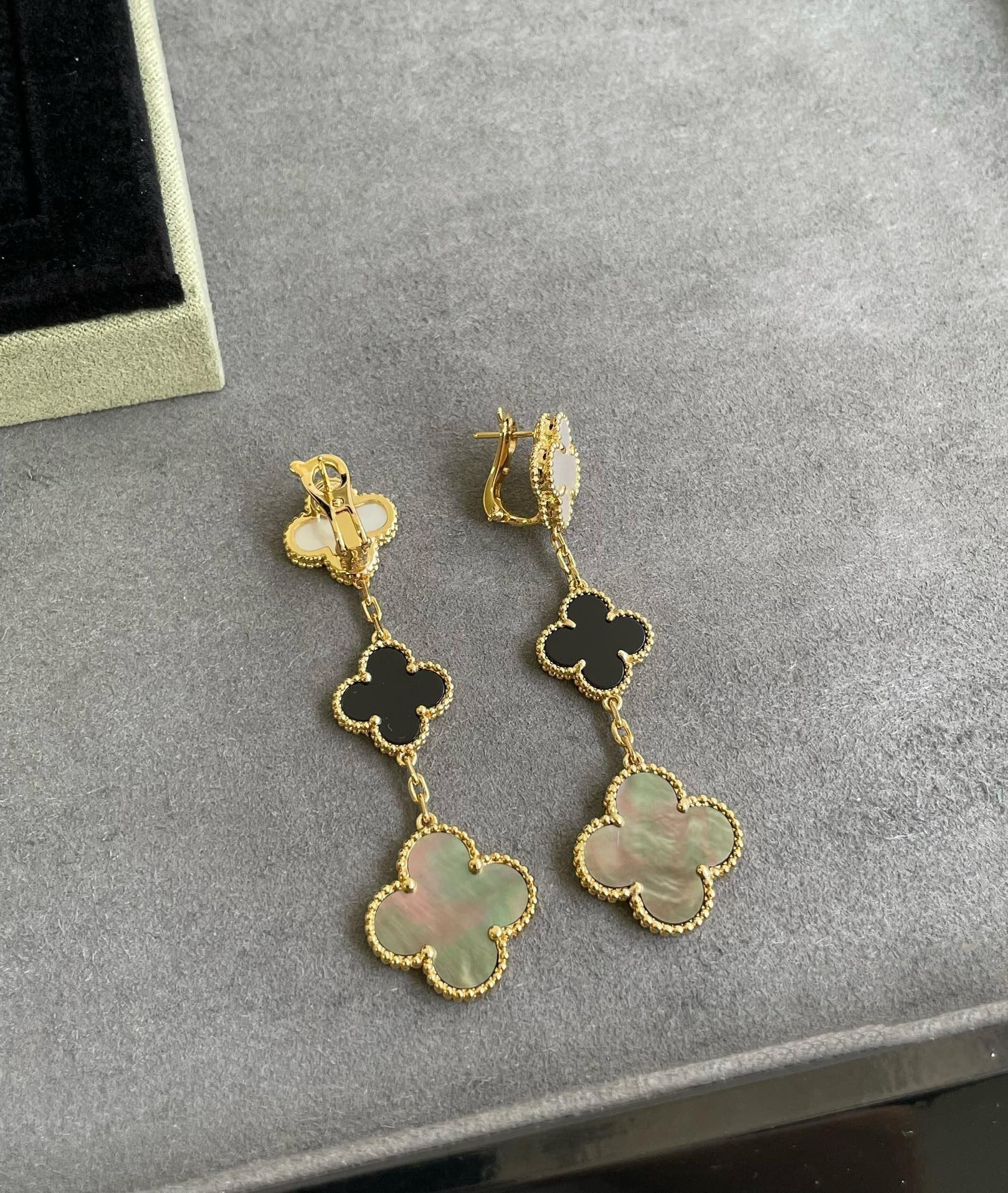 [Aurelle Style]CLOVER 3 MOTIF MOP ONYX DARK MOP PINK GOLD EARRINGS