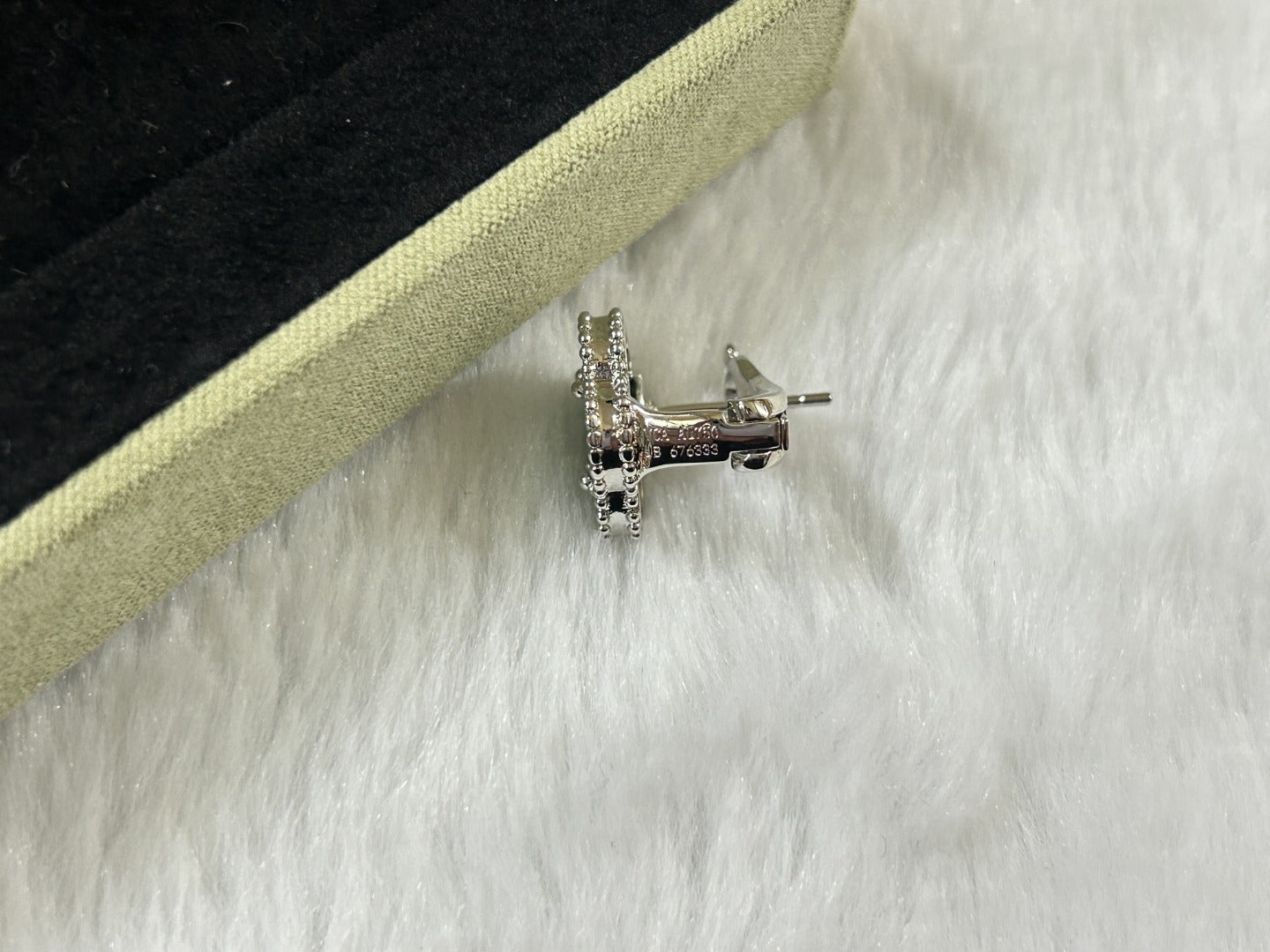 [Aurelle Style]CLOVER PIETERSITE MEDIUM STUD EARRINGS
