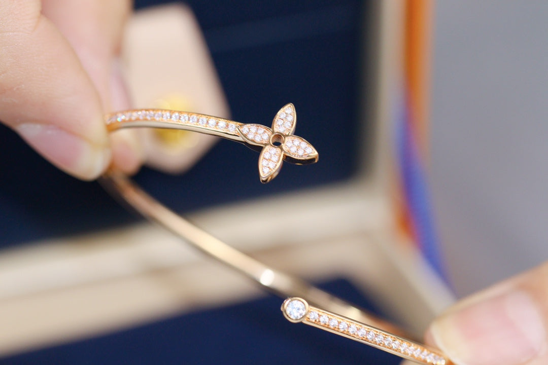 [Aurelle Style]IDYLLE PINK GOLD OPEN BRACELET DIAMOND PAVED
