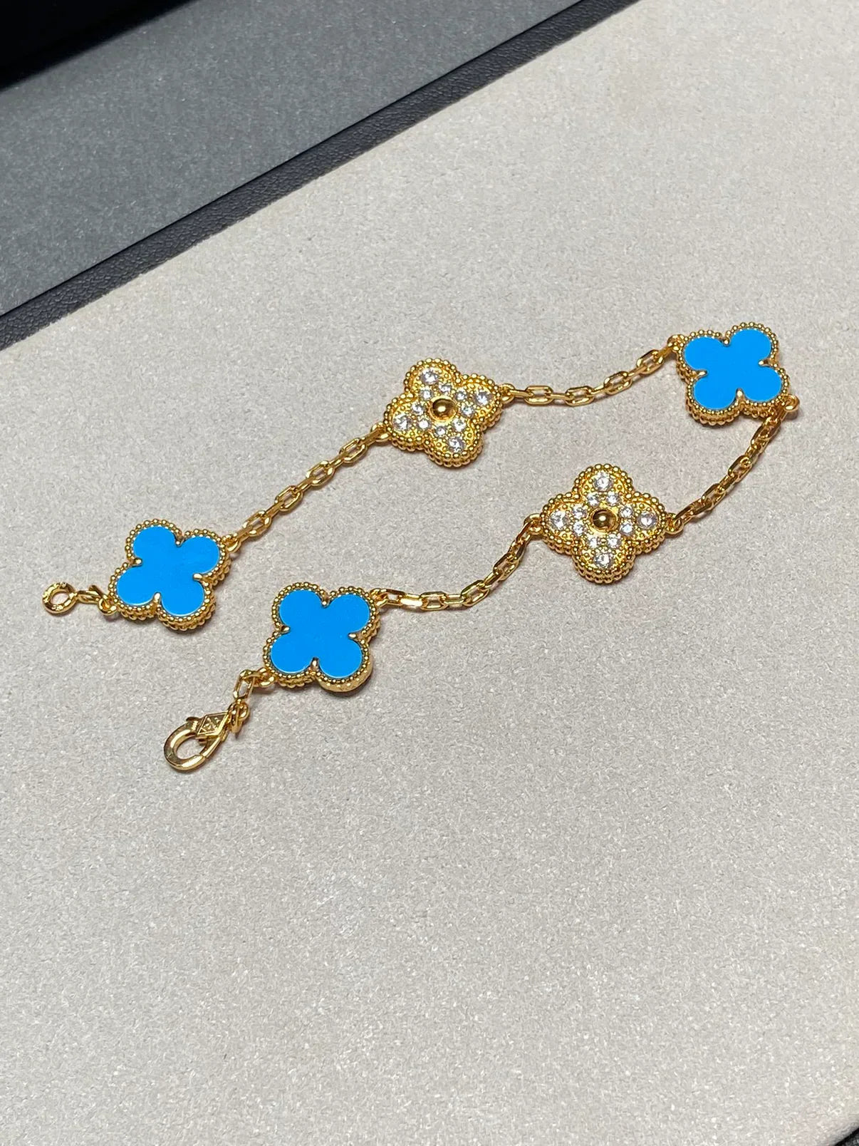 [Aurelle Style] CLOVER 5 MOTIF BLUE AGATE BRACELET COLLECTION