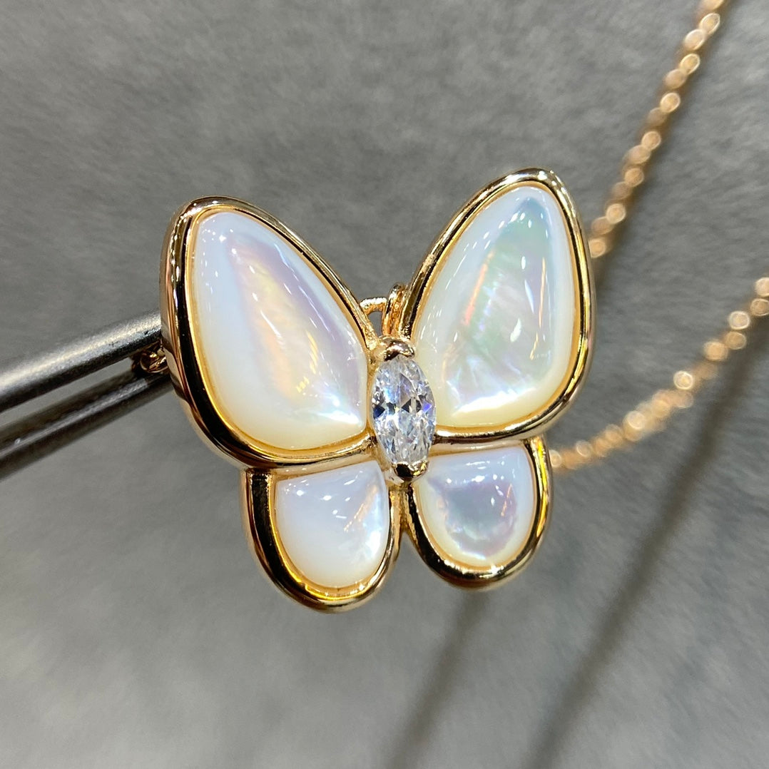 [Aurelle Style]BUTTERFLY MOP DIAMOND NECKLACE
