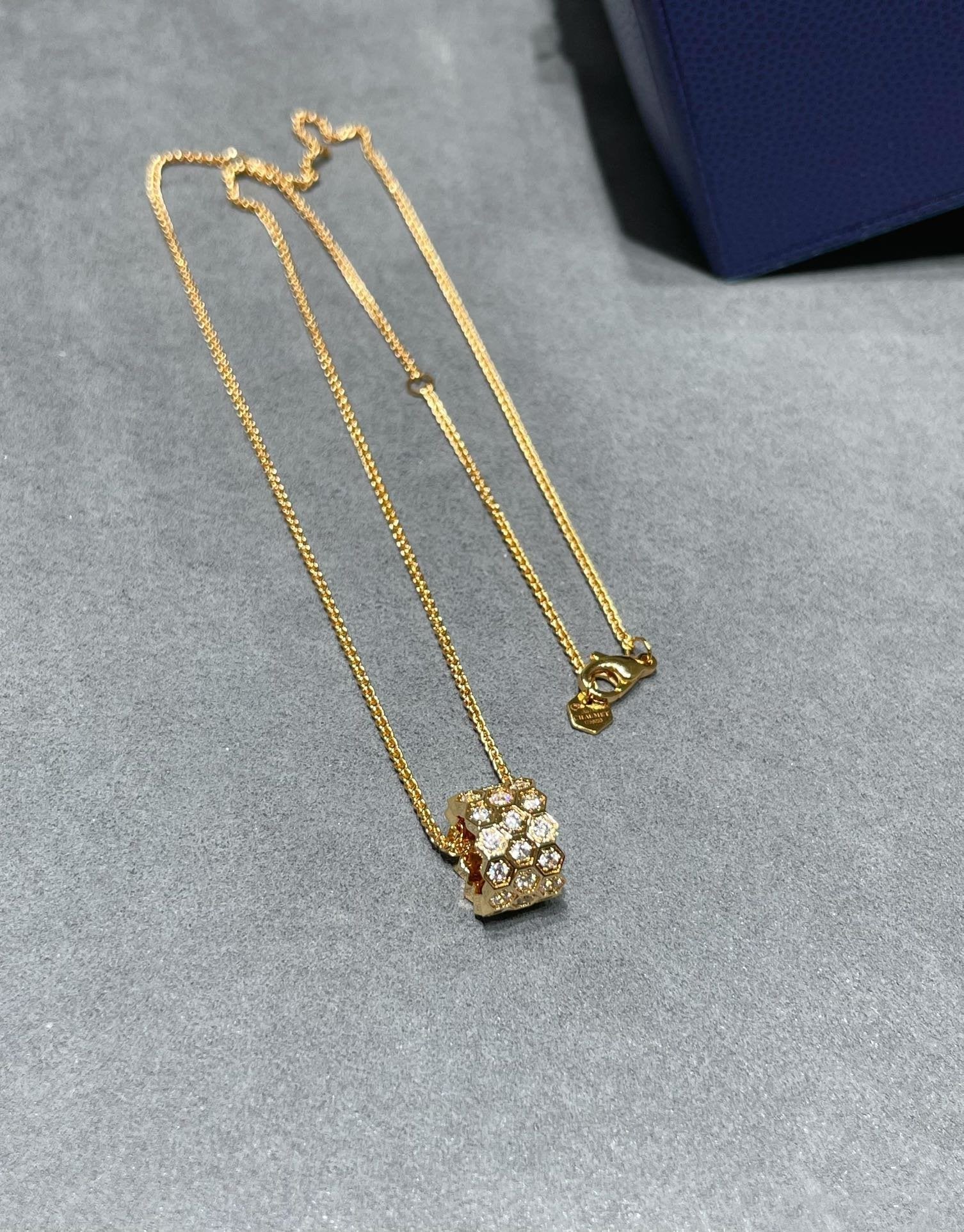 [Aurelle Style]BEE LOVE DIAMOND PAVED 3 ROW NECKLACE