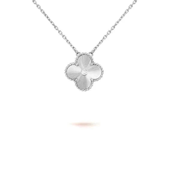 [Aurelle Style]CLOVER  15MM DIAMOND LASER NECKLACE SILVER