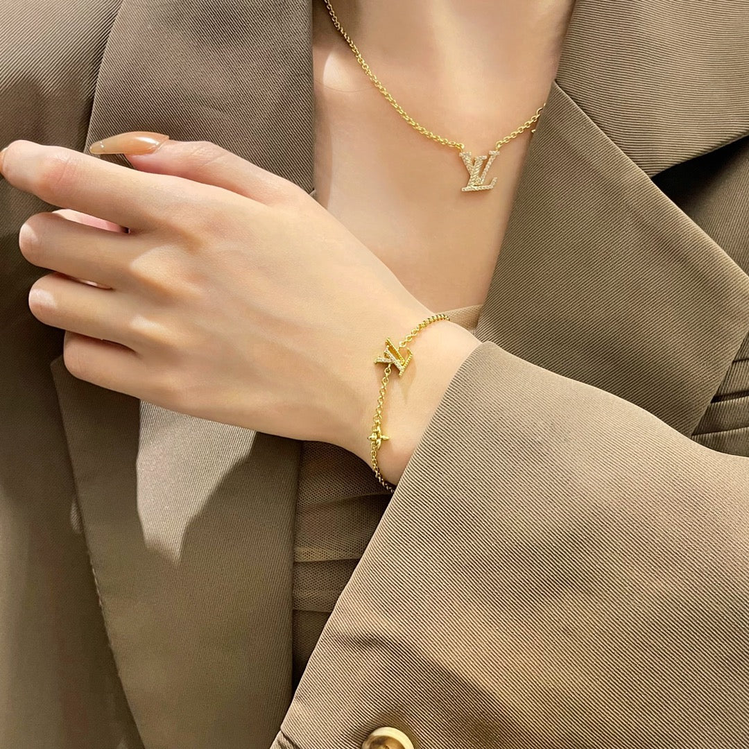 [Aurelle Style]LOGO STAR MOTIF GOLD BRACELET