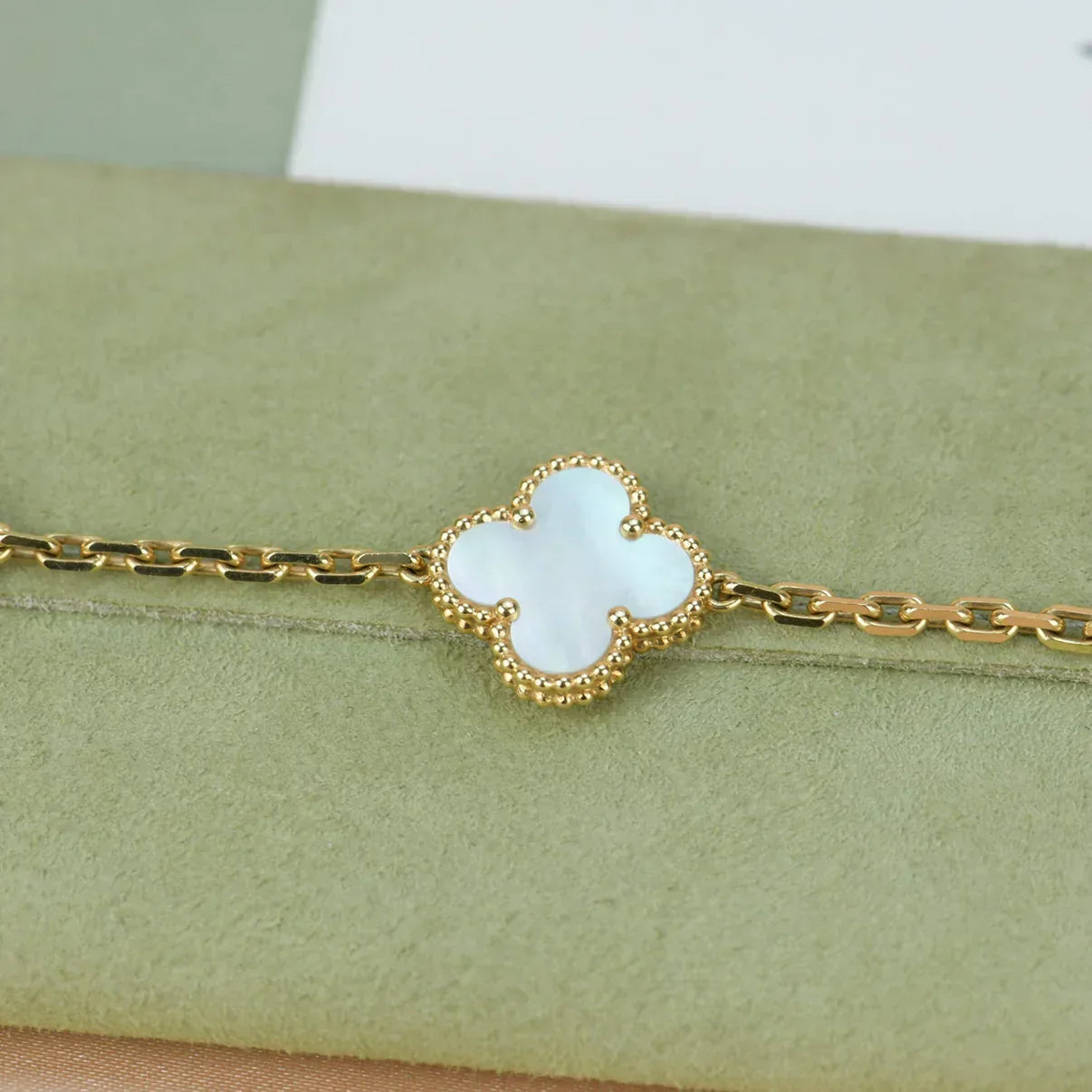 [Aurelle Style]CLOVER WHITE PEARL MOP 5 MOTIF BRACELET COLLECTION