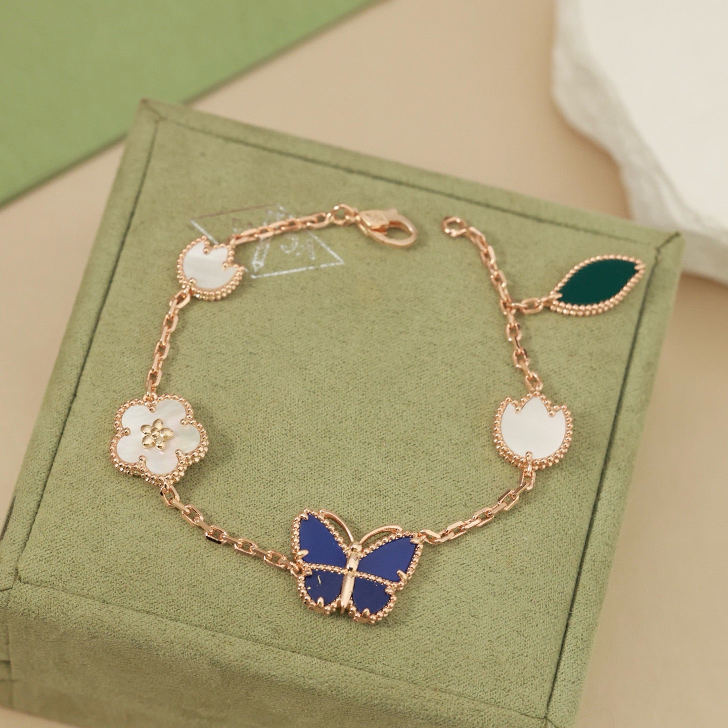 [Aurelle Style]LUCKY SPRING BUTTERFLY 5 MOTIF BRACELET