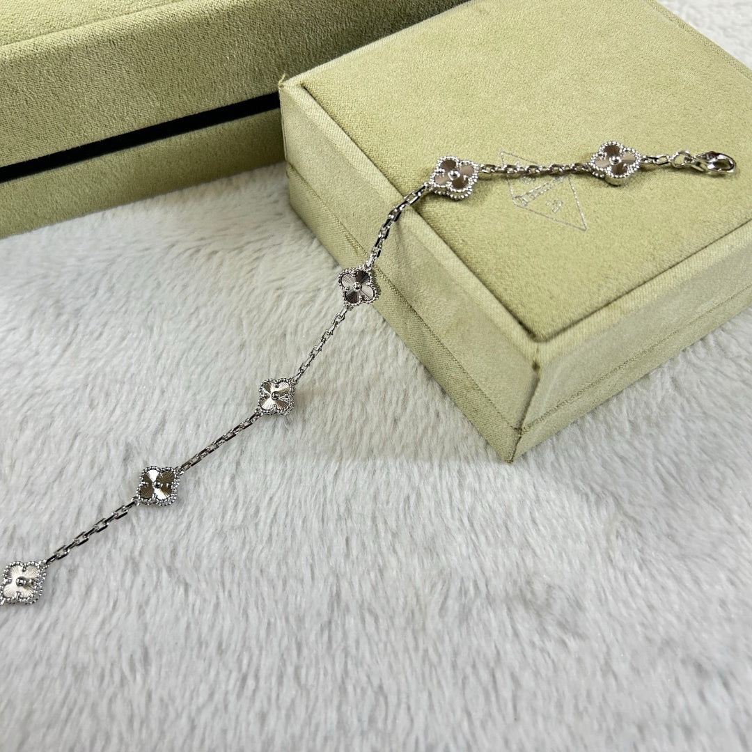 [Aurelle Style]CLOVER 6 MOTIF DIAMOND BRACELET
