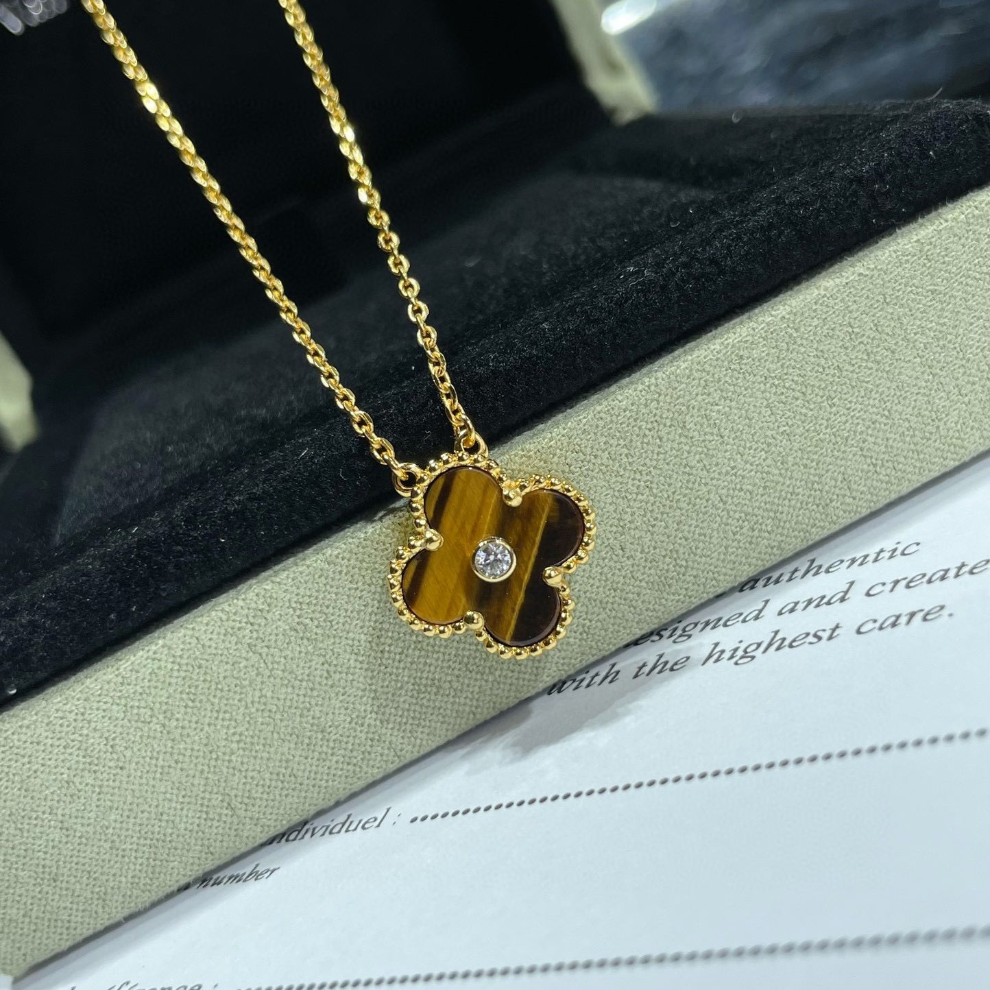 [Aurelle Style]CLOVER 15MM DIAMOND AND YELLOW TIGER'S EYE AGATE necklace