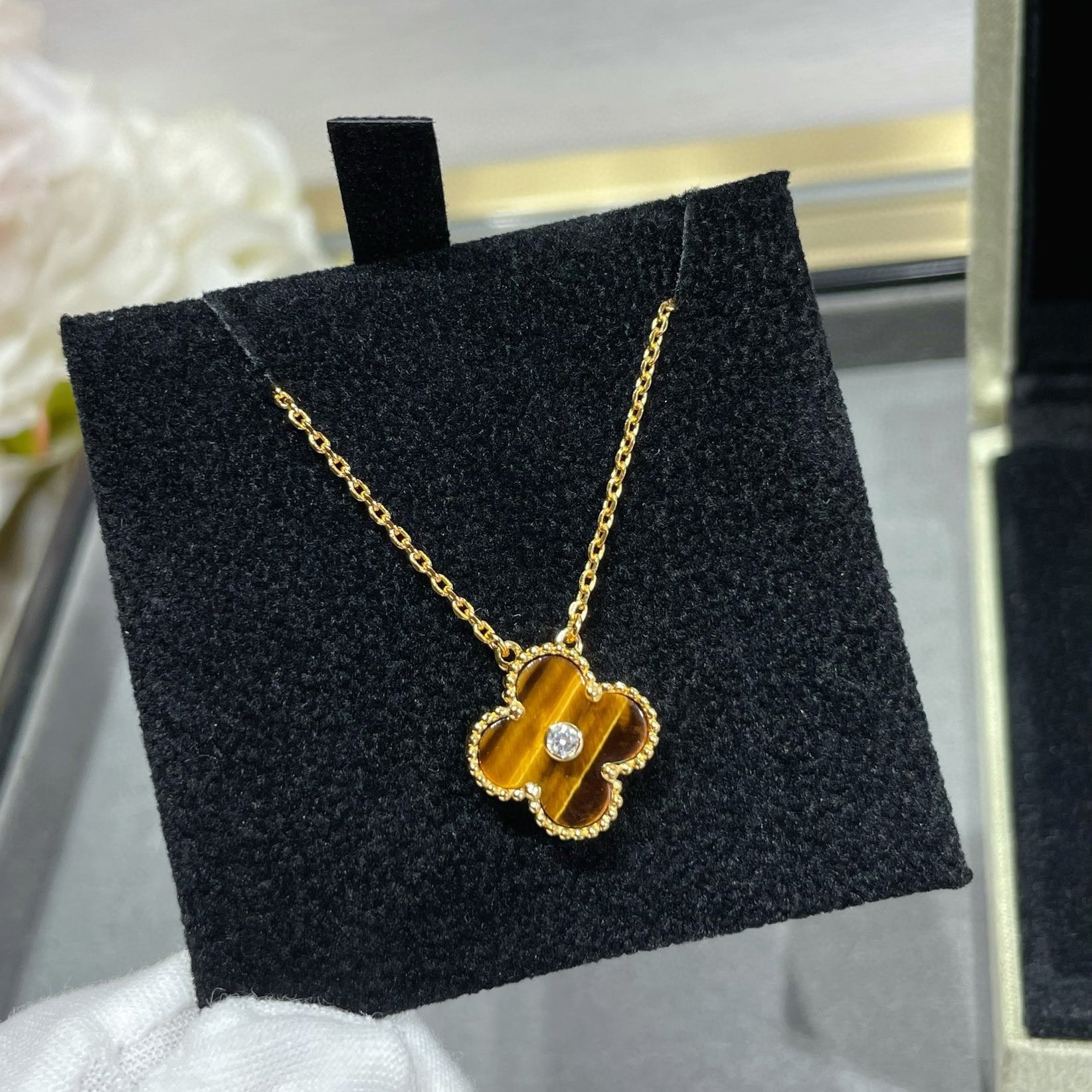 [Aurelle Style]CLOVER 15MM DIAMOND AND YELLOW TIGER'S EYE AGATE necklace