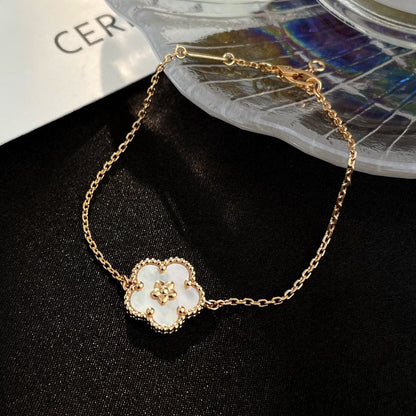 [Aurelle Style]LUCKY WHITE MOP PLUM BLOSSOM  BRACELET