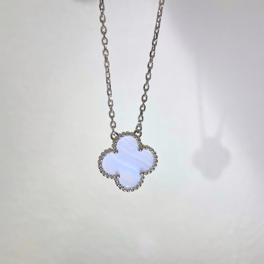[Aurelle Style]CLOVER 15MM BLUE CHALCEDONY NECKLACE SILVER