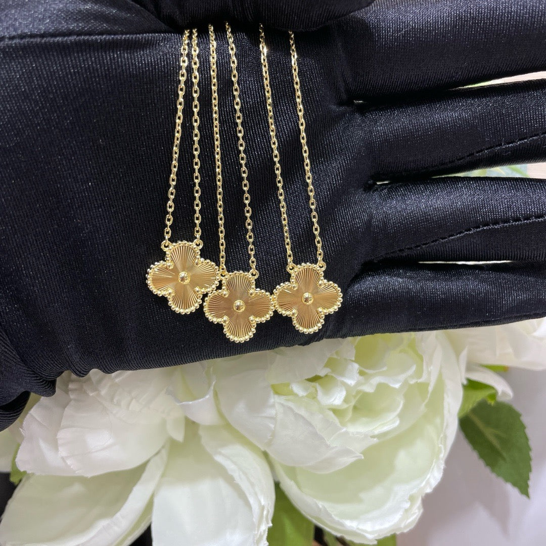 [Aurelle Style]CLOVER 15MM LASER NECKLACE
