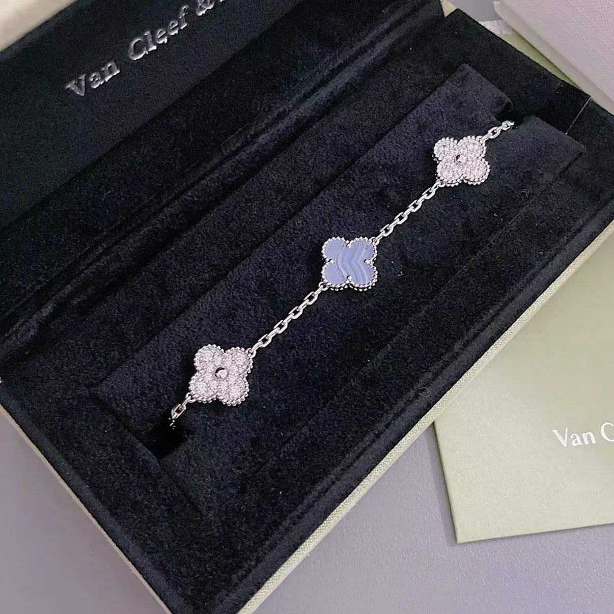 [Aurelle Style] CLOVER 5 MOTIF PURPLE CHALCEDONY BRACELET COLLECTION