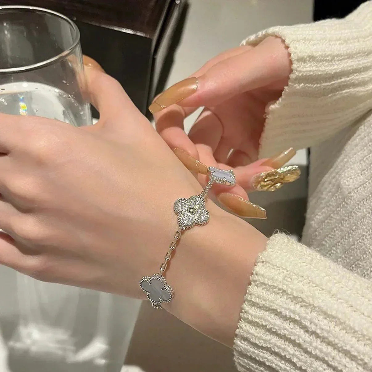 [Aurelle Style] CLOVER 5 MOTIF PURPLE CHALCEDONY BRACELET COLLECTION
