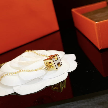 [Aurelle Style]H WHITE SQUARE GOLD NECKLACE
