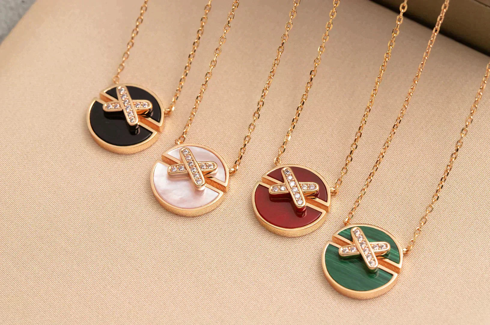 [Aurelle Style]JEUX DE ROSE GOLD DIAMOND NECKLACE