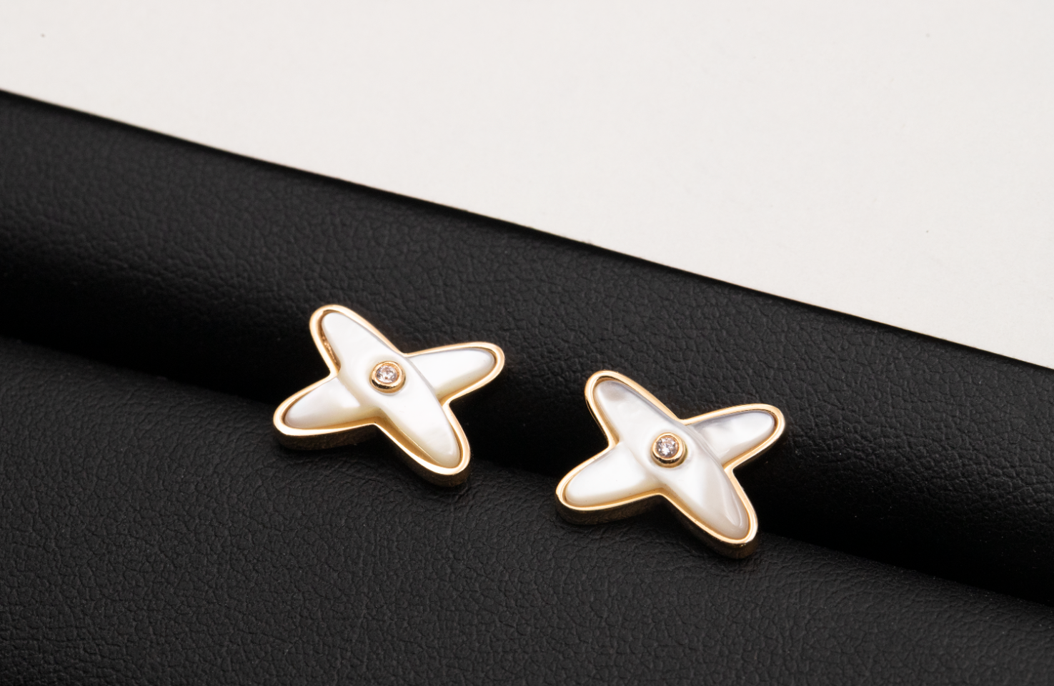 [Aurelle Style]JEUX DE WHITE MOP ROSE GOLD DIAMOND EARRINGS