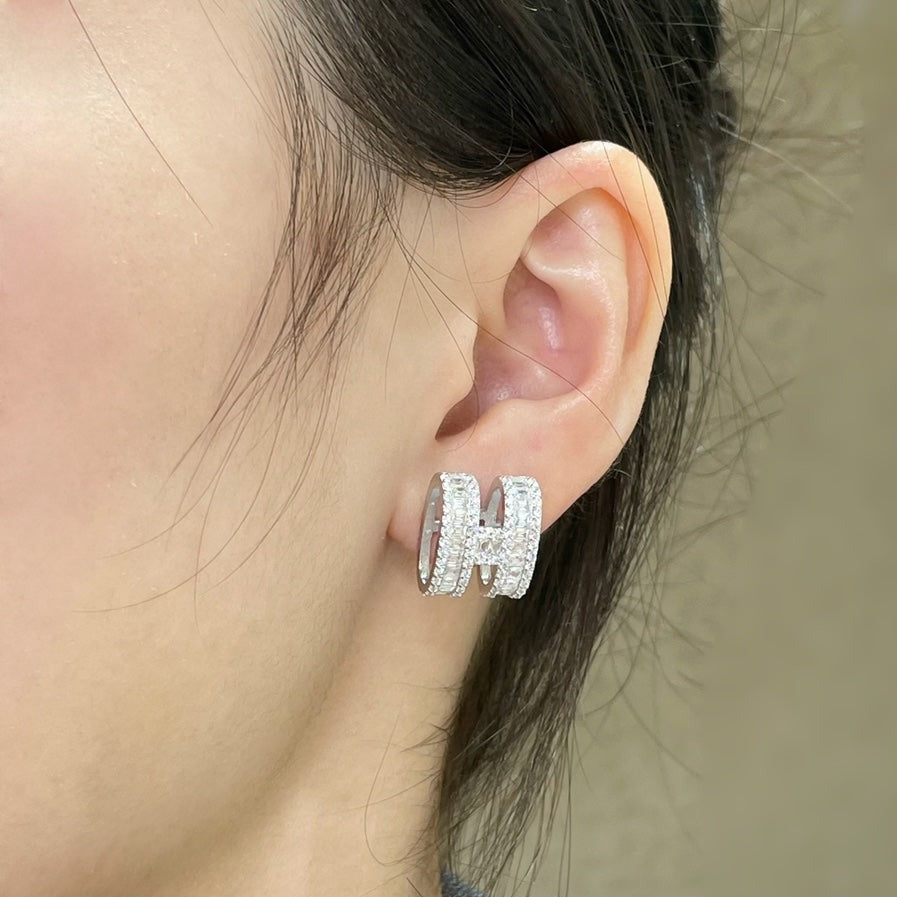 [Aurelle Style]H STUD EARRINGS WITH SILVER DIAMONDS