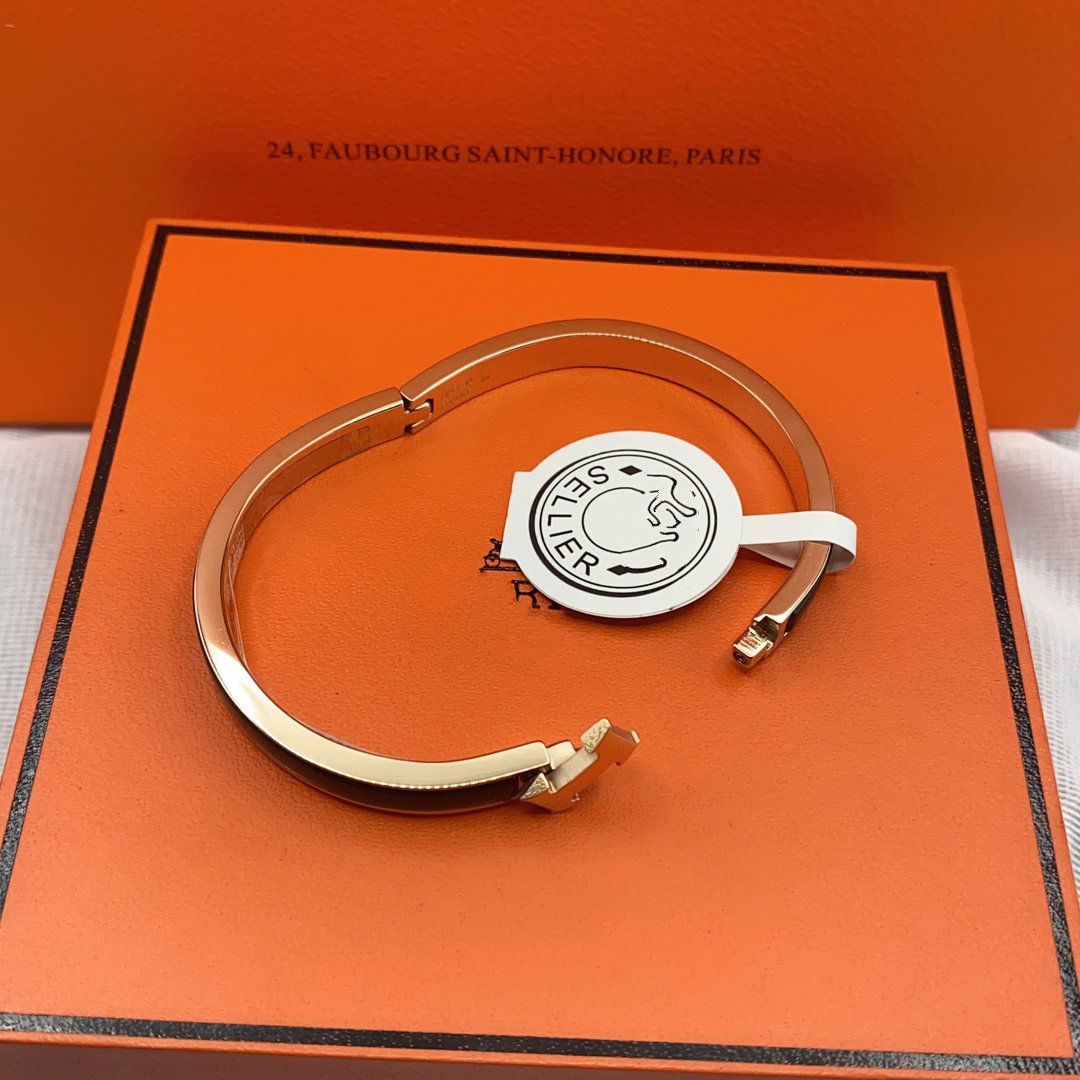 [Aurelle Style]CLASSIC HM CLIC BLACK 8MM ENAMEL BRACELET