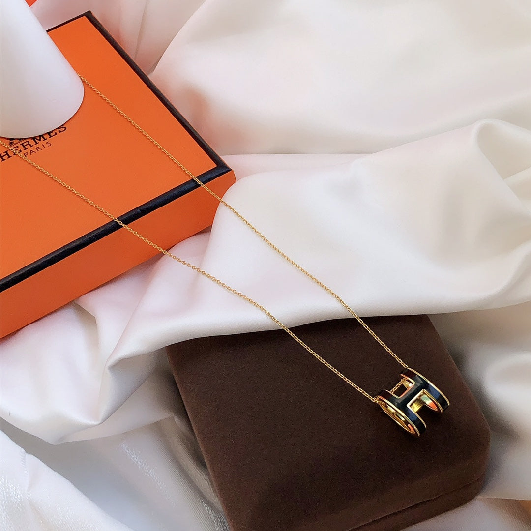 [Aurelle Style]HM CLIC BLACK ENAMEL GOLD NECKLACE