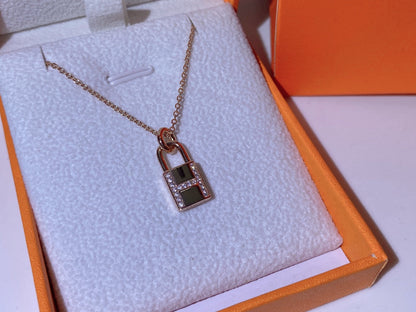 [Aurelle Style]HM ADVANCED NICHE LOCK HEAD NECKLACE DIAMONDS