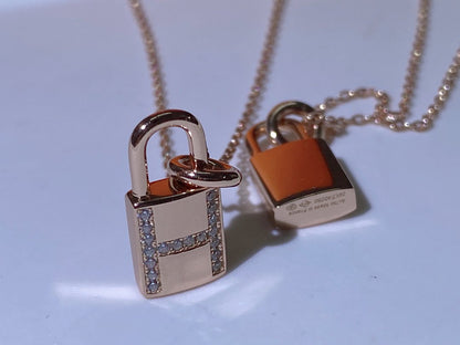 [Aurelle Style]HM ADVANCED NICHE LOCK HEAD NECKLACE DIAMONDS