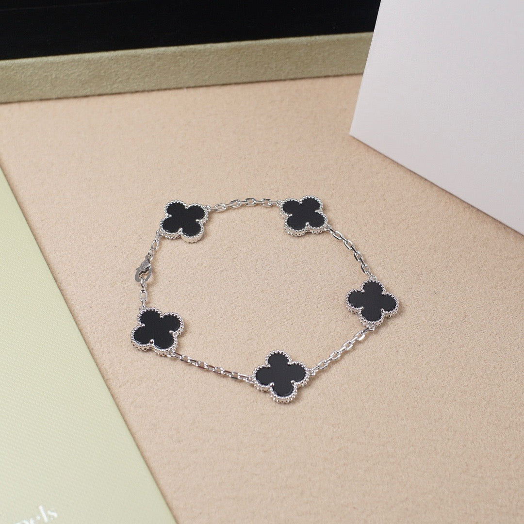 [Aurelle Style] CLOVER 5 MOTIF ONYXS BRACELET COLLECTION