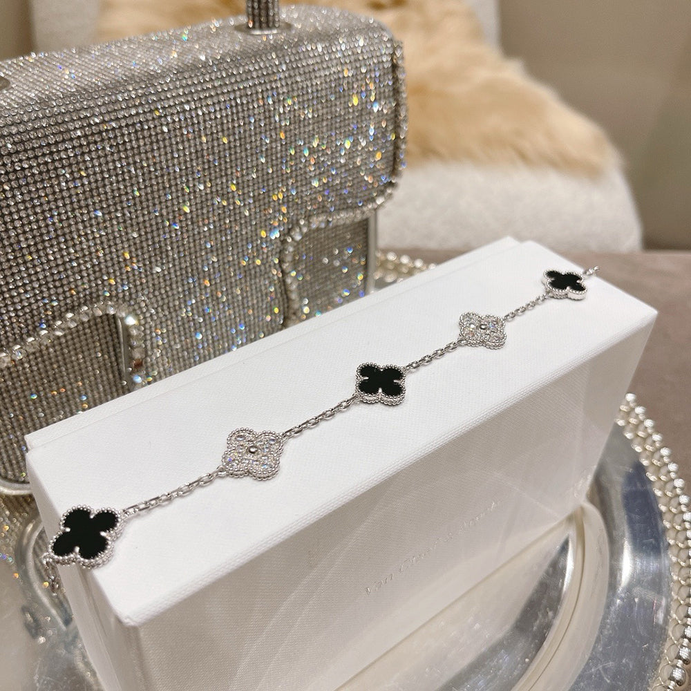 [Aurelle Style] CLOVER 5 MOTIF ONYXS BRACELET COLLECTION