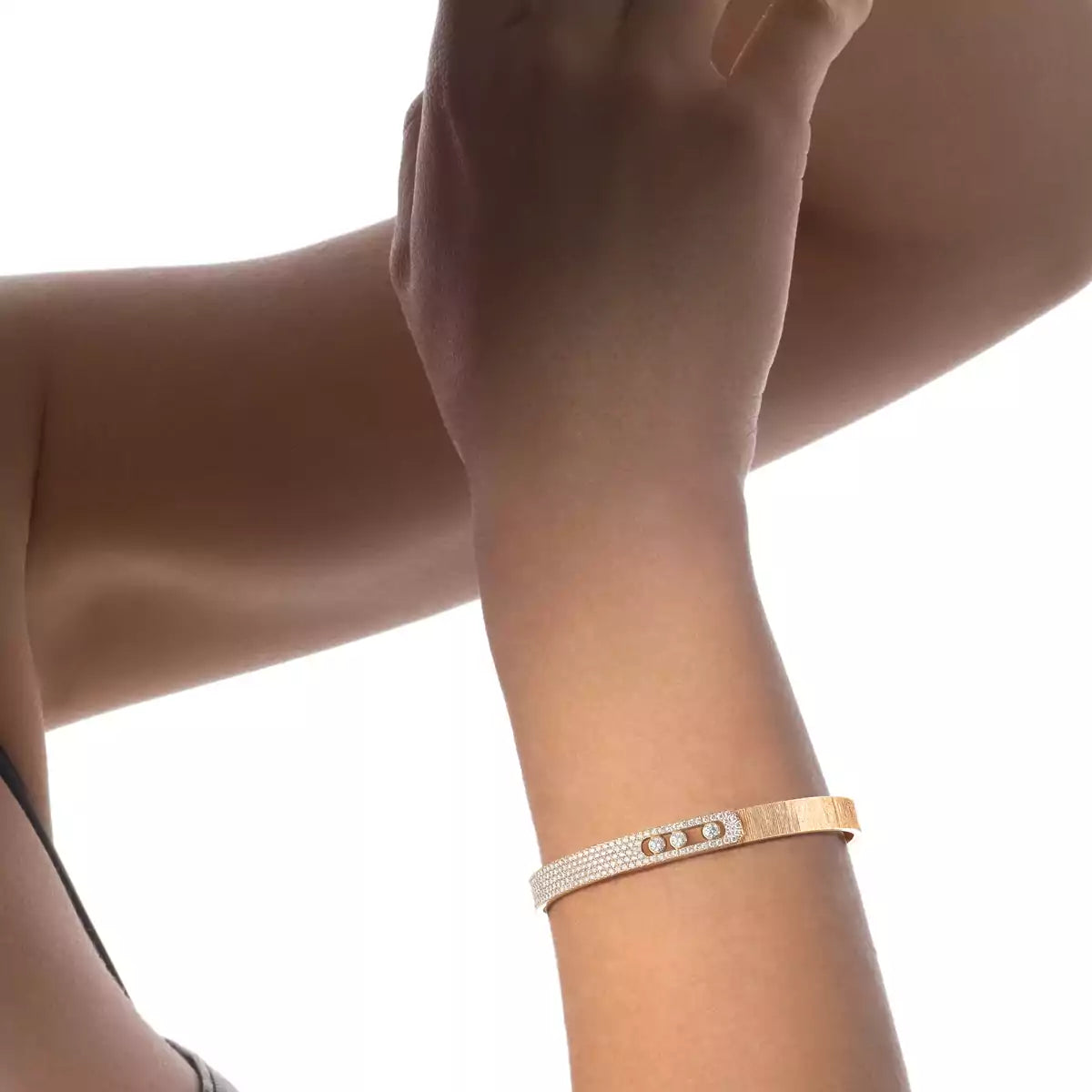 [Aurelle Style]Move Noa Ciselé half pavé bangle