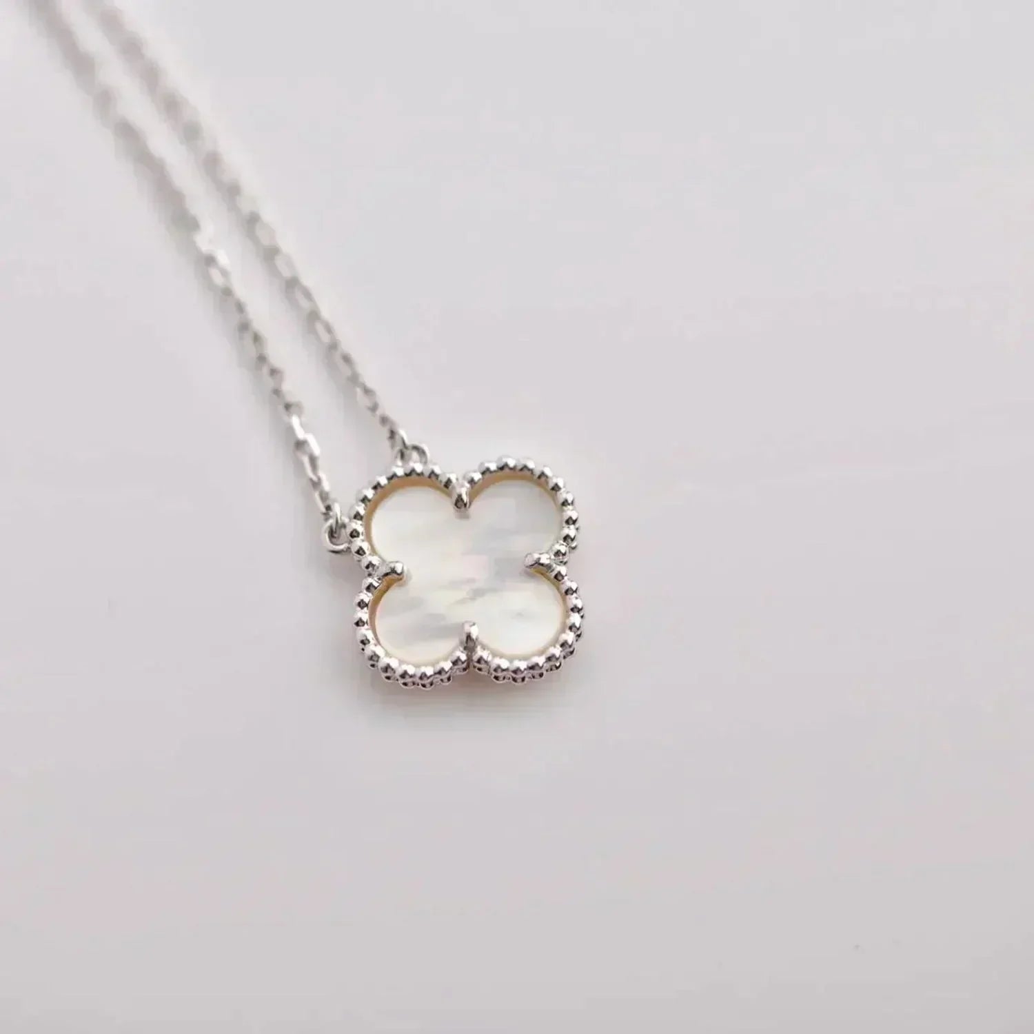 [Aurelle Style]CLOVER  15MM WHITE MOTHER-OF-PEARL SILVER