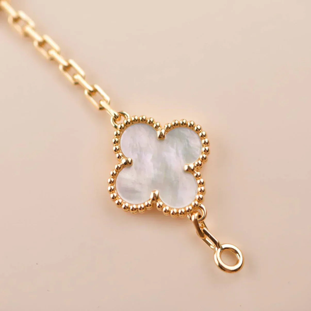 [Aurelle Style]CLOVER WHITE PEARL MOP 5 MOTIF BRACELET COLLECTION
