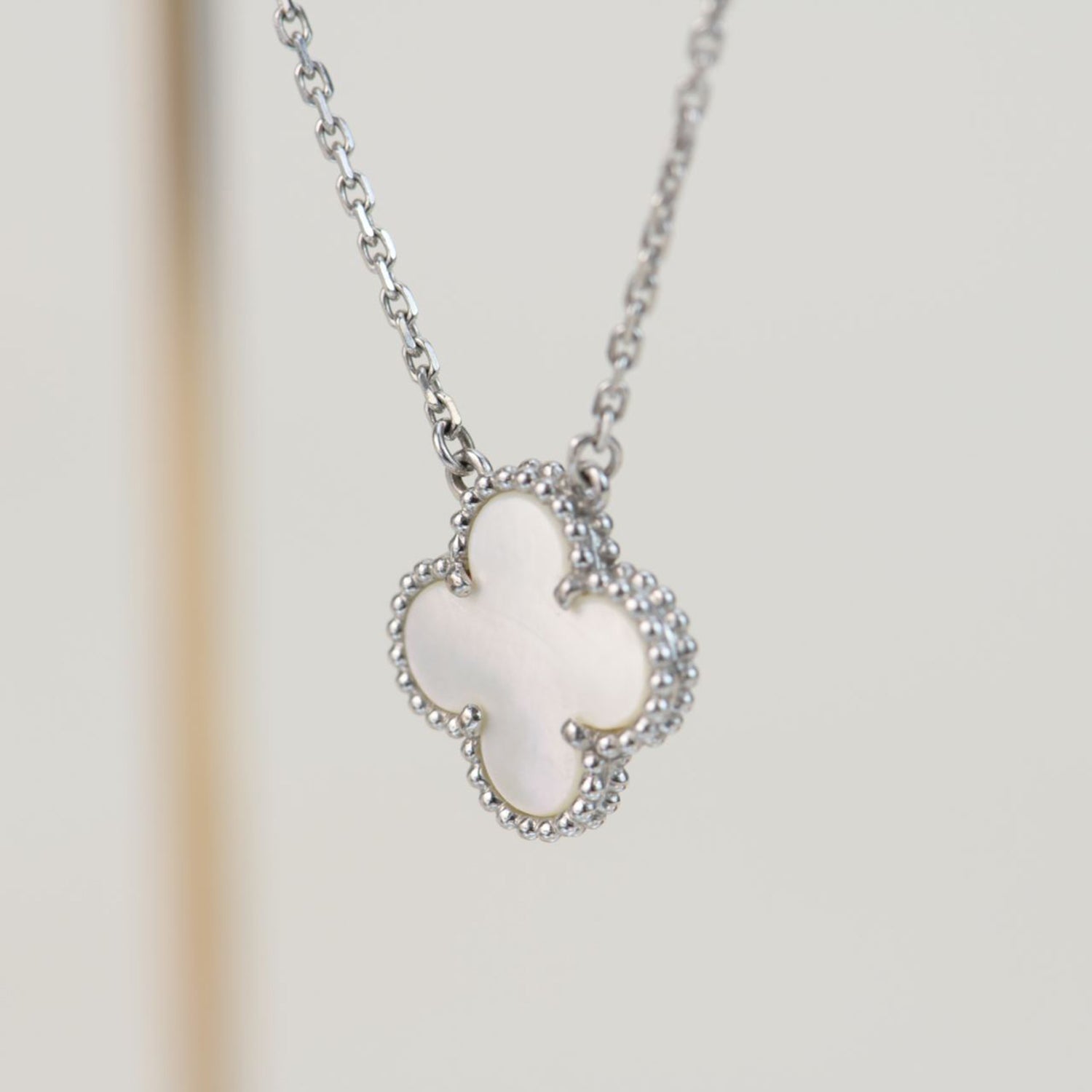 [Aurelle Style]CLOVER  15MM WHITE MOTHER-OF-PEARL SILVER