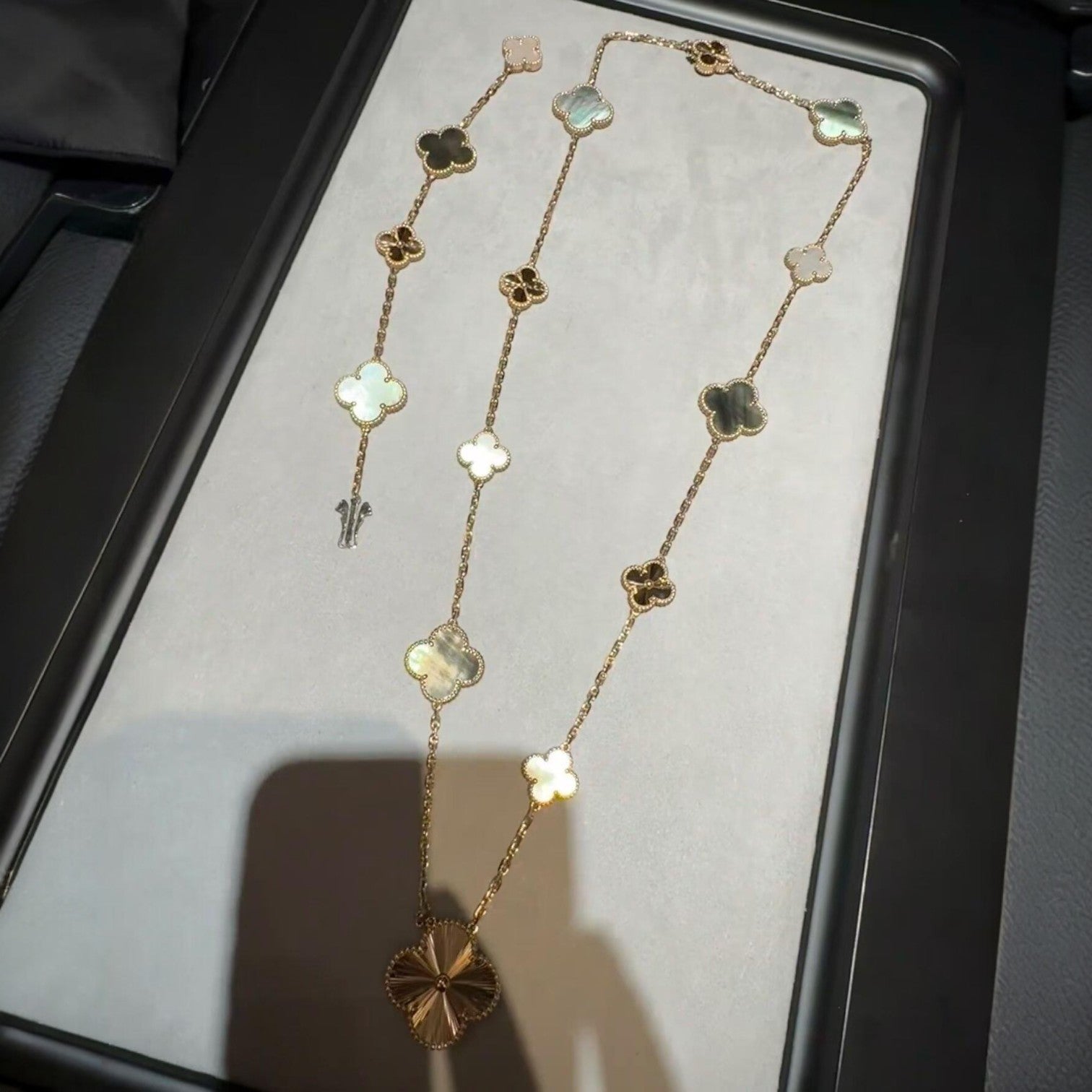 [Aurelle Style]DETACHABLE CLOVER 15(11+4) FLOWER ROSE GOLD NECKLACE SET
