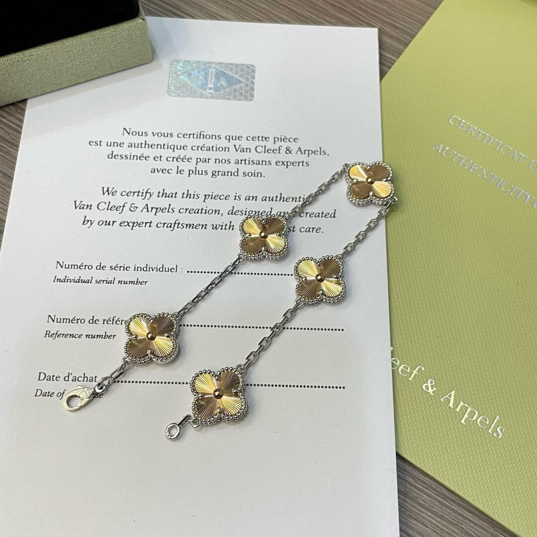 [Aurelle Style]CLOVER  5 MOTIFS  CHRISTMAS LIMITED EDITION BRACELET
