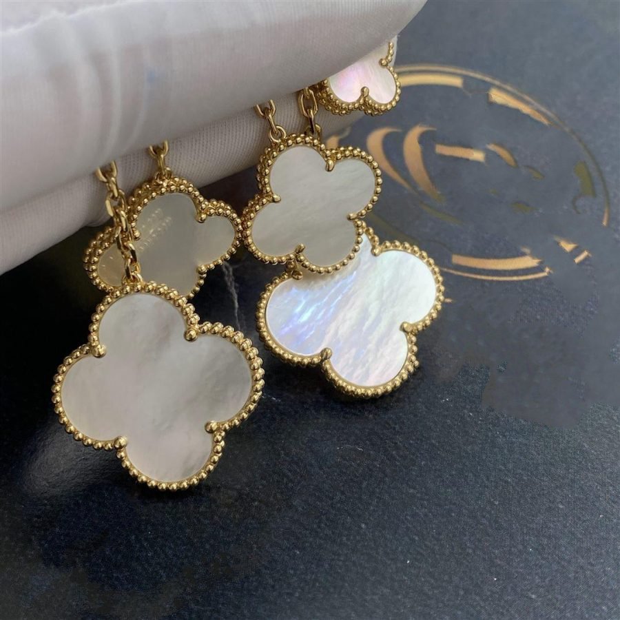 [Aurelle Style]CLOVER EARRINGS WHITE MOP 4 MOTIFS GOLD