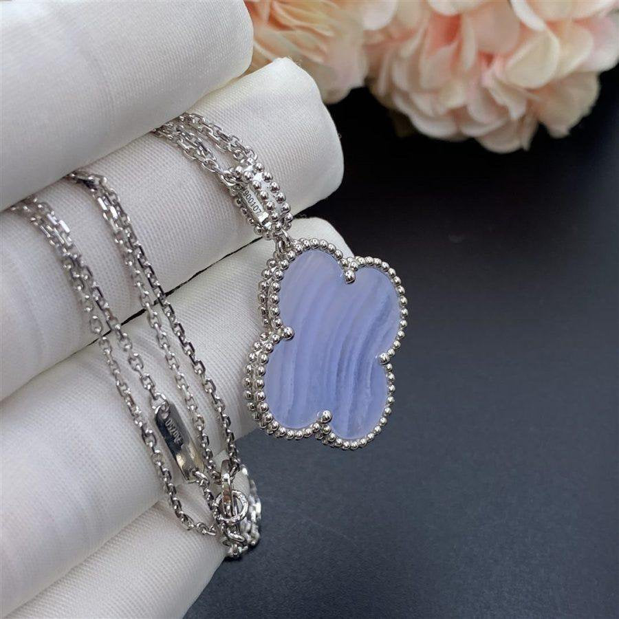 [Aurelle Style]CLOVER SILVER CHALCEDONY BIG CLOVER NECKLACE