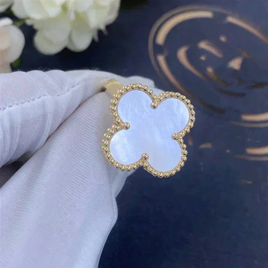 [Aurelle Style]CLOVER WHITE MOP RING