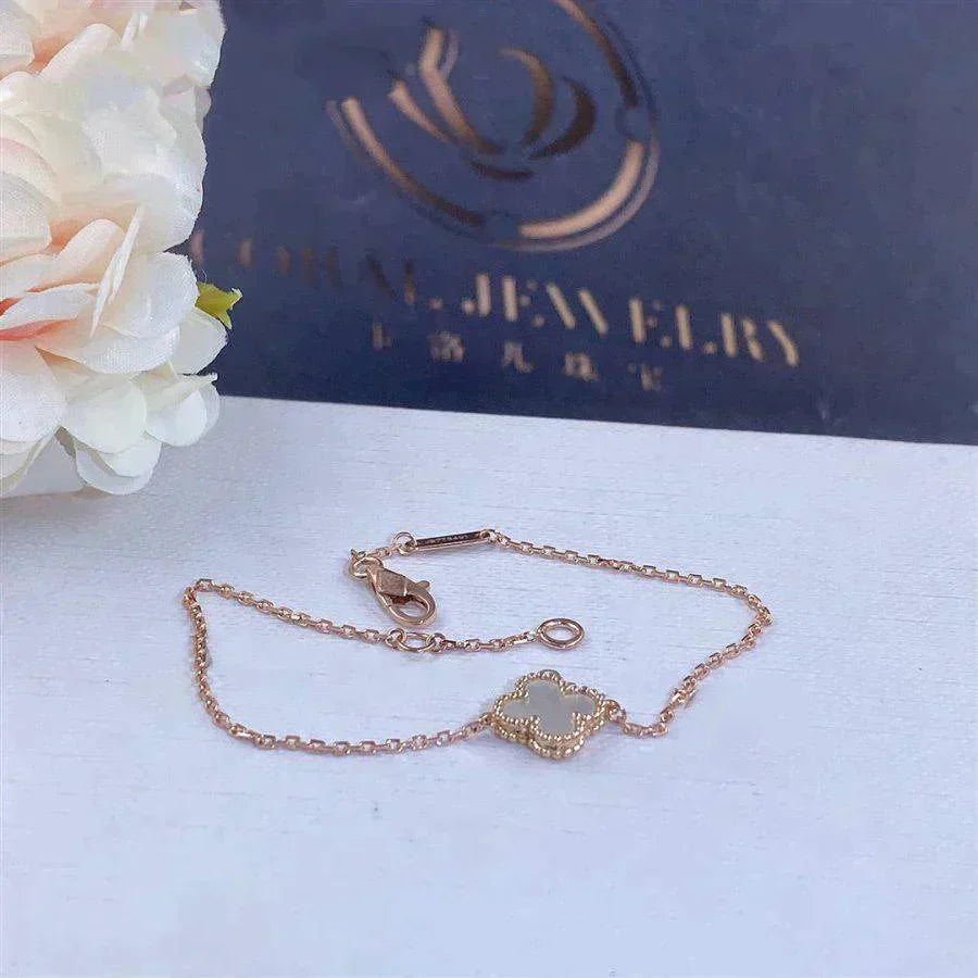 [Aurelle Style]CLOVER WHITE MOP SINGLE FLOWER BRACELET