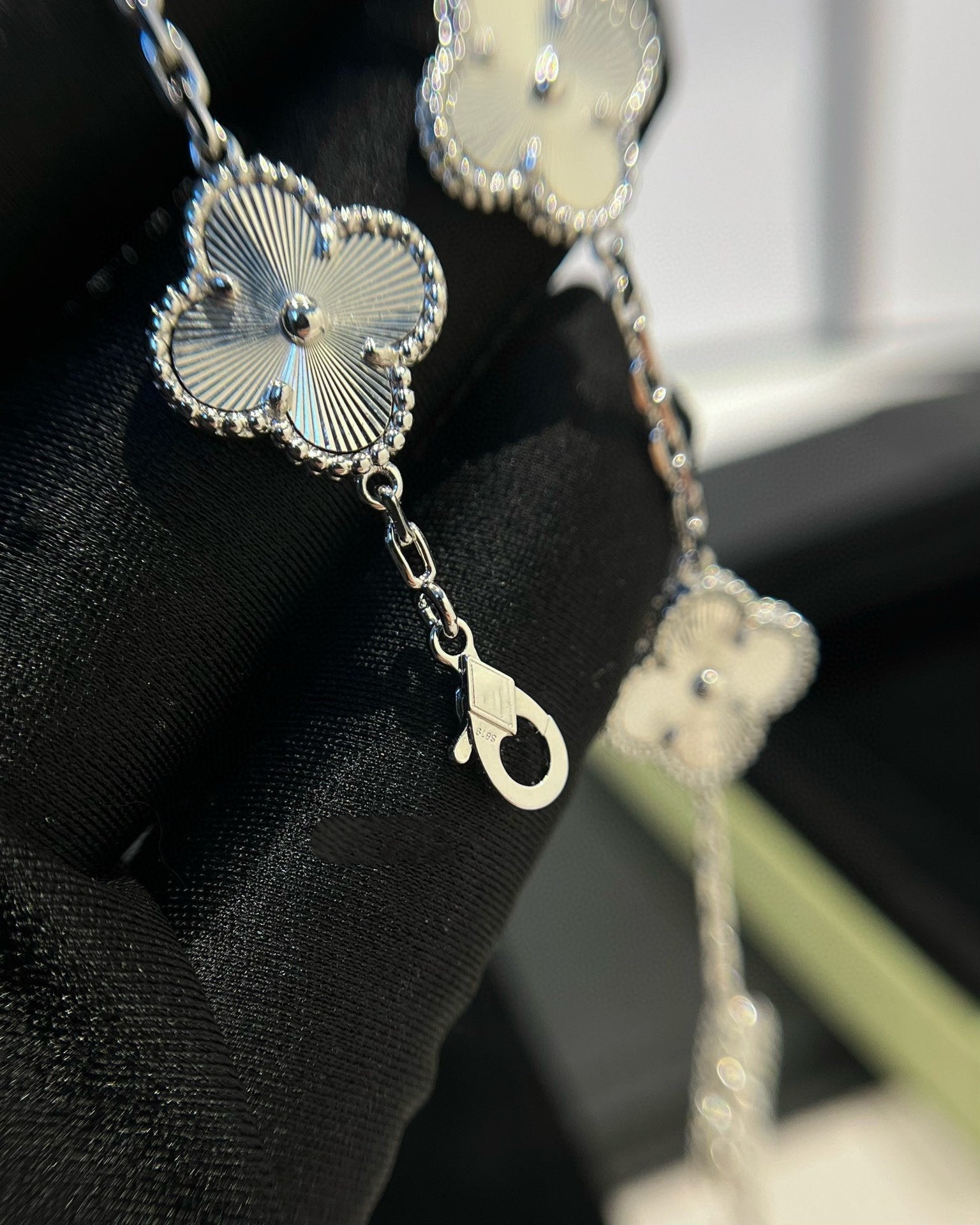 [Aurelle Style] CLOVER 5 MOTIF LASER BRACELET COLLECTION