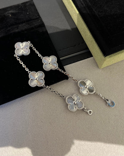[Aurelle Style] CLOVER 5 MOTIF LASER BRACELET COLLECTION